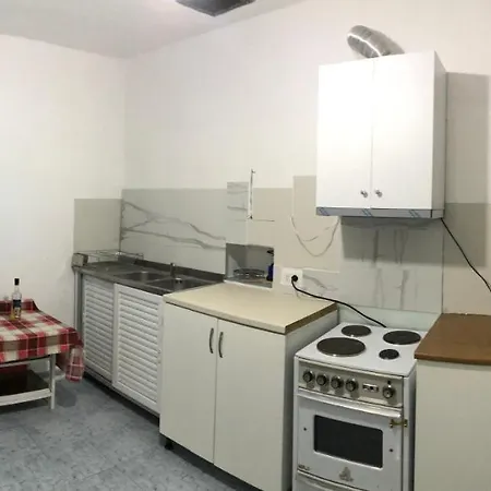 Lili's House Delvine