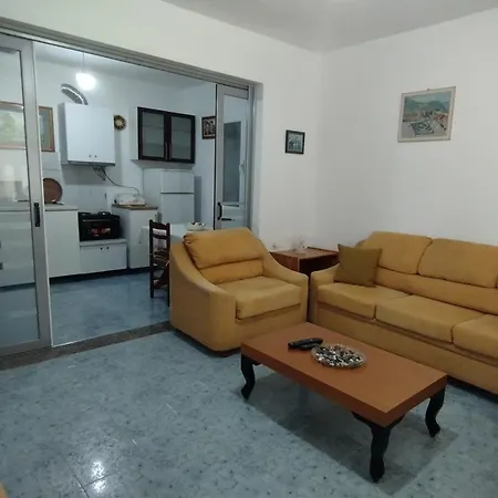Holiday home Lili's House Delvine