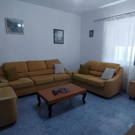 Lili's House