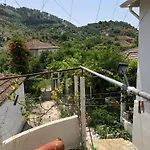 Semesterbostad Lili's House *