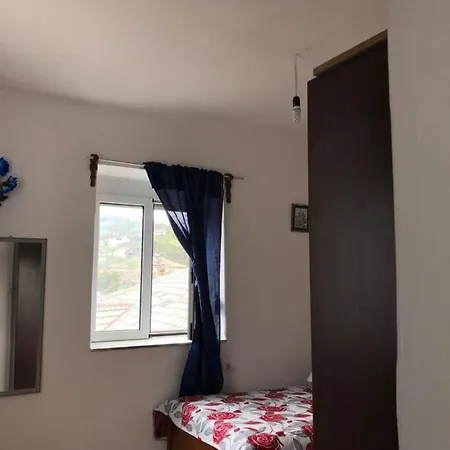 Lili's House