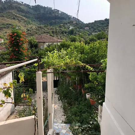 Lili's House Delvine