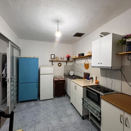 Lili's House * Delvine