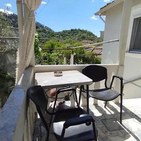 Lili's House בית נופש Delvine