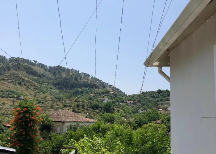 Lili's House Delvine